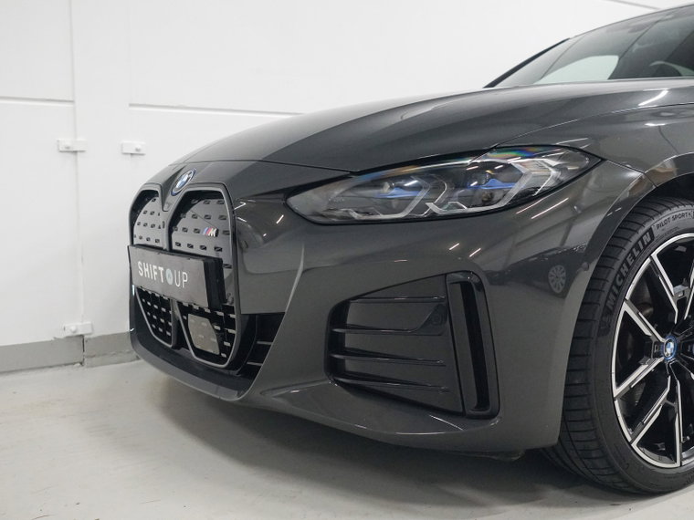 Vehicle Image 38