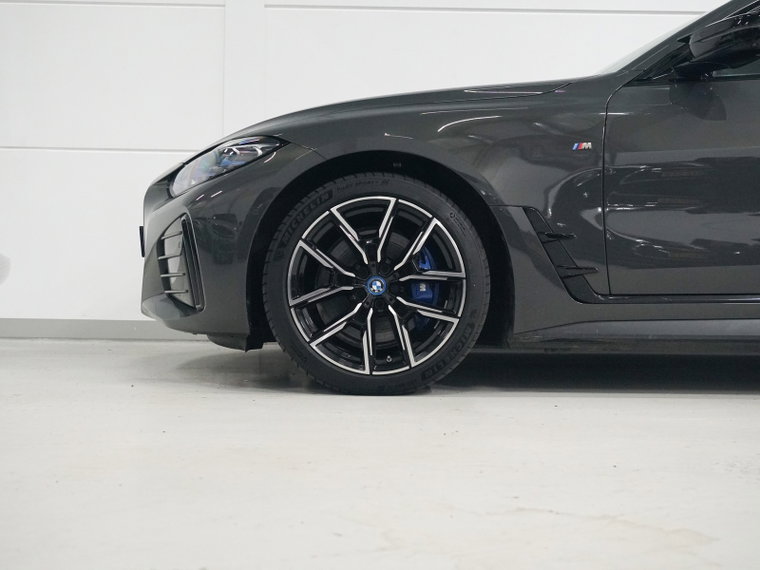 Vehicle Image 41