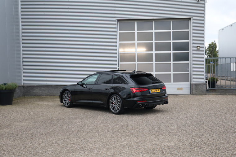 Vehicle Image 26