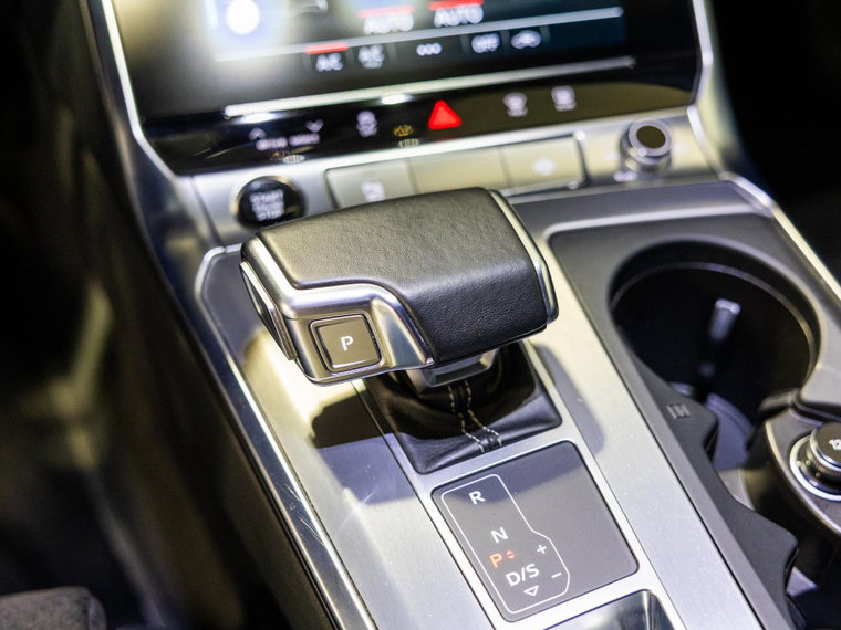 Vehicle Image 33