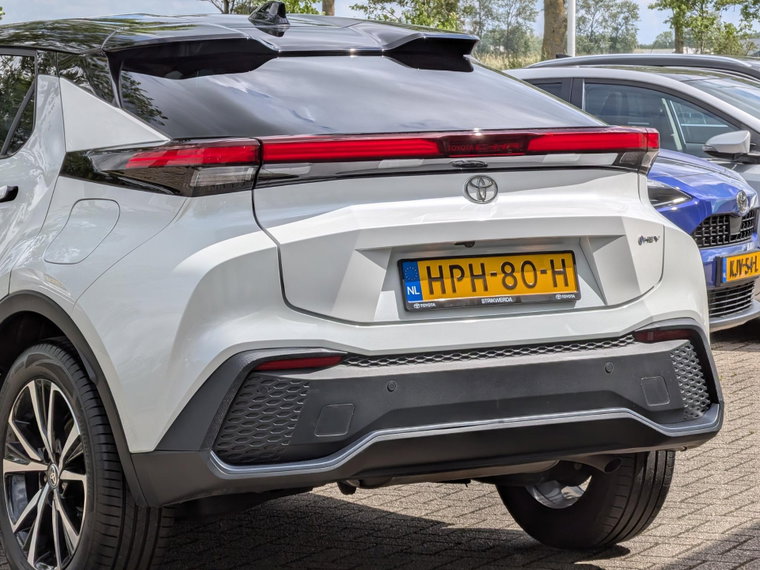Vehicle Image 13