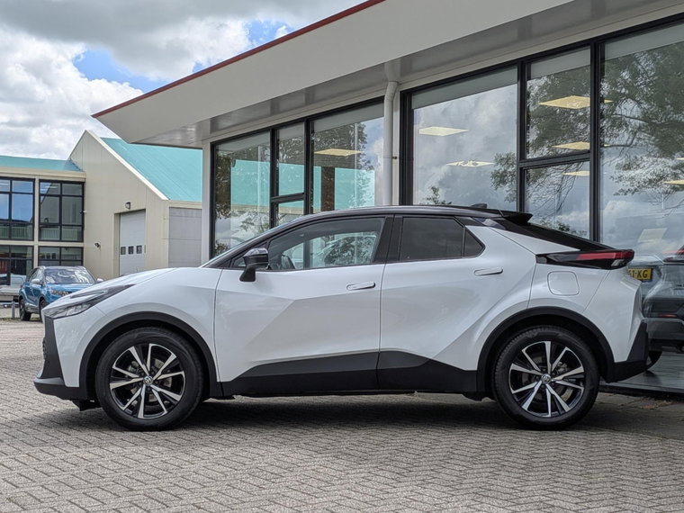 Vehicle Image 9
