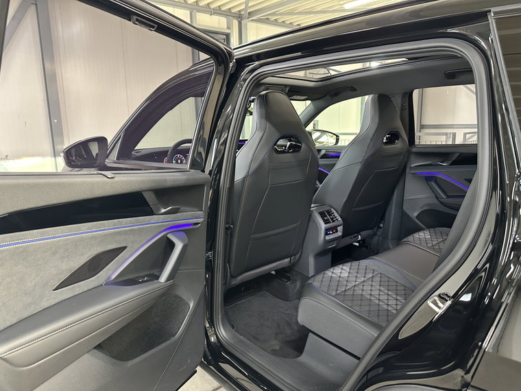 Vehicle Image 33