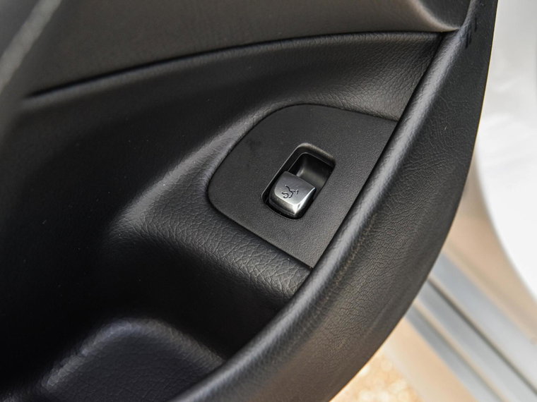 Vehicle Image 39