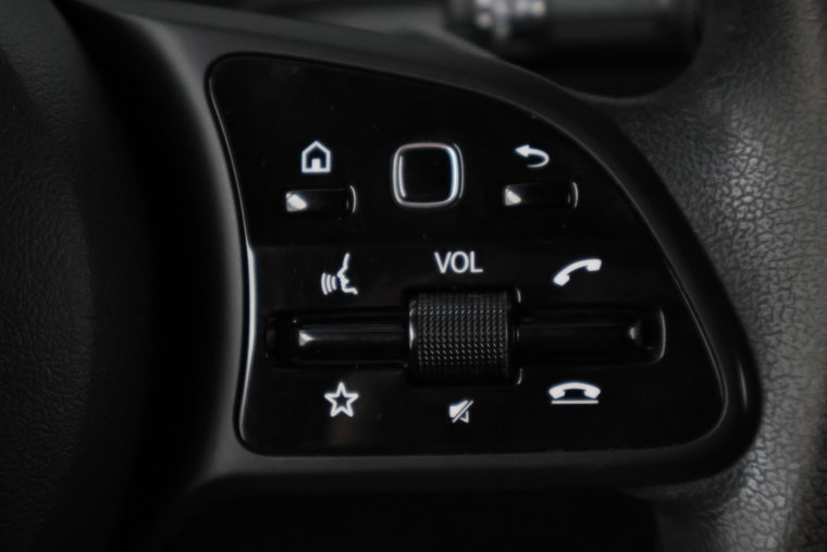 Vehicle Image 38