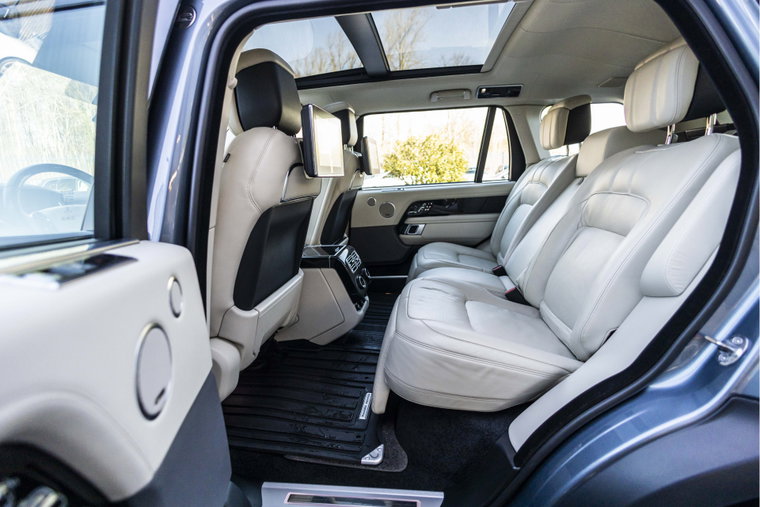 Vehicle Image 36