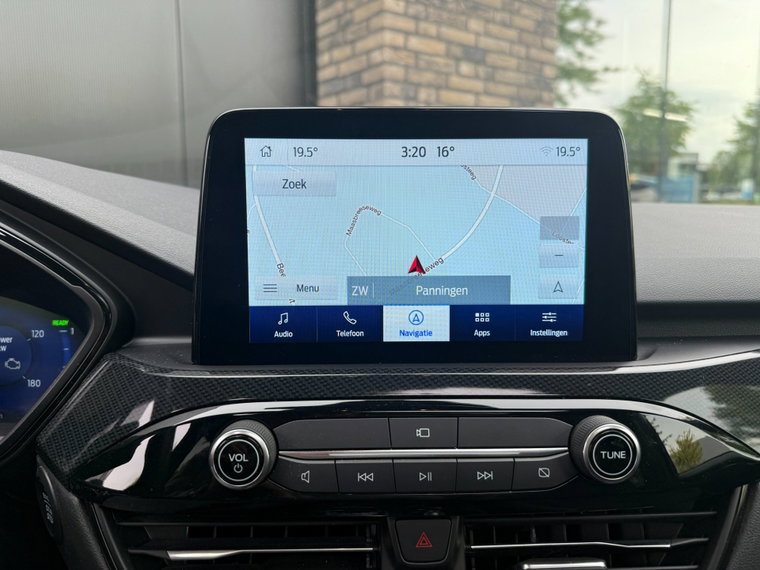 Vehicle Image 18