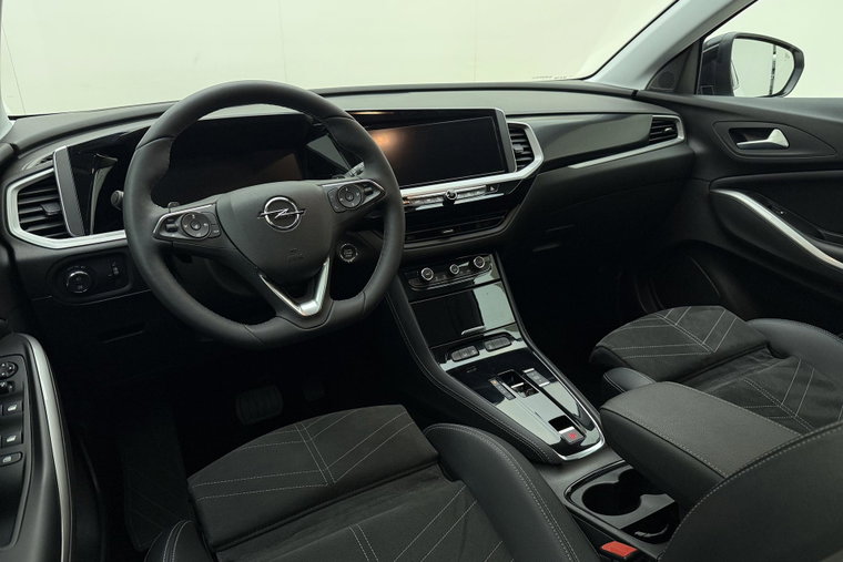Vehicle Image 18
