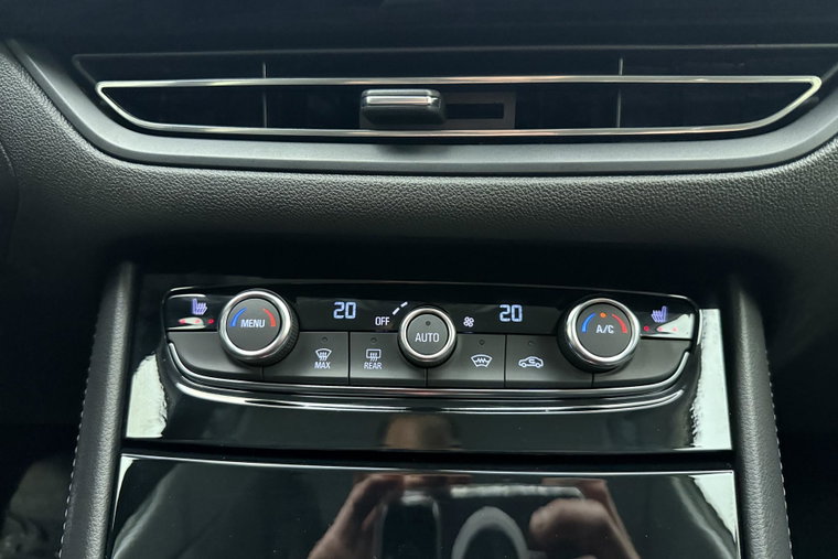 Vehicle Image 27