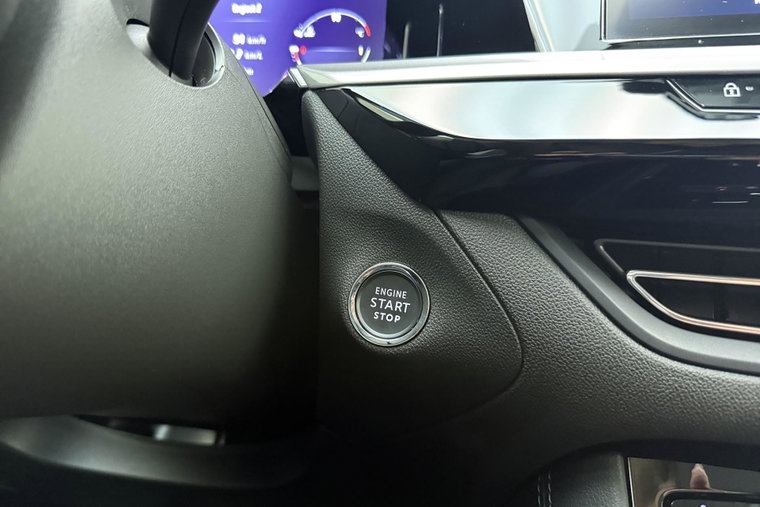 Vehicle Image 28