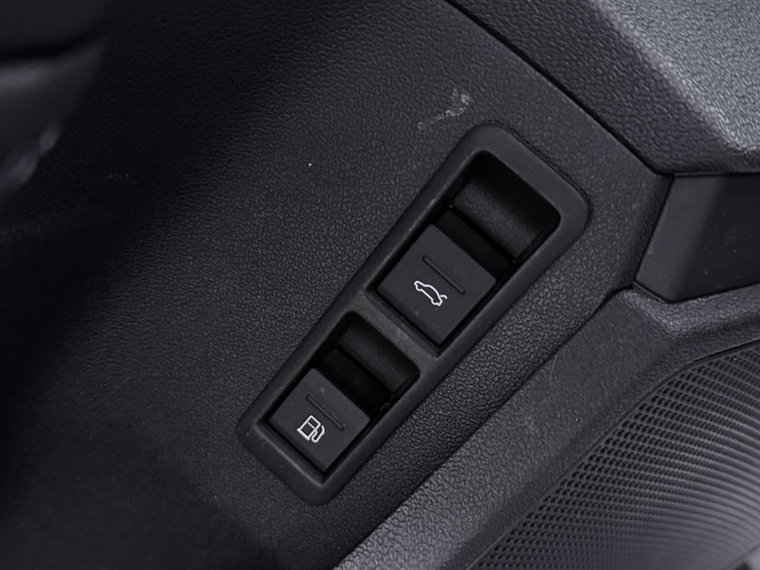 Vehicle Image 40