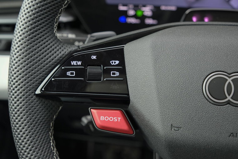 Vehicle Image 38