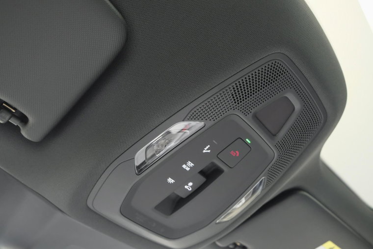 Vehicle Image 40