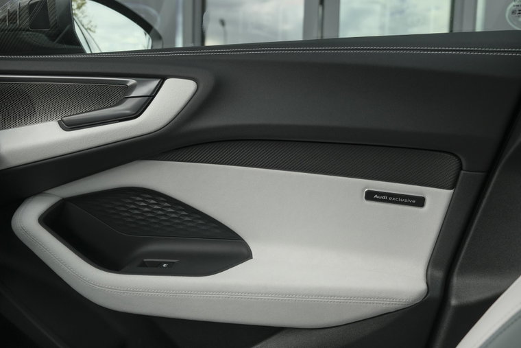 Vehicle Image 41