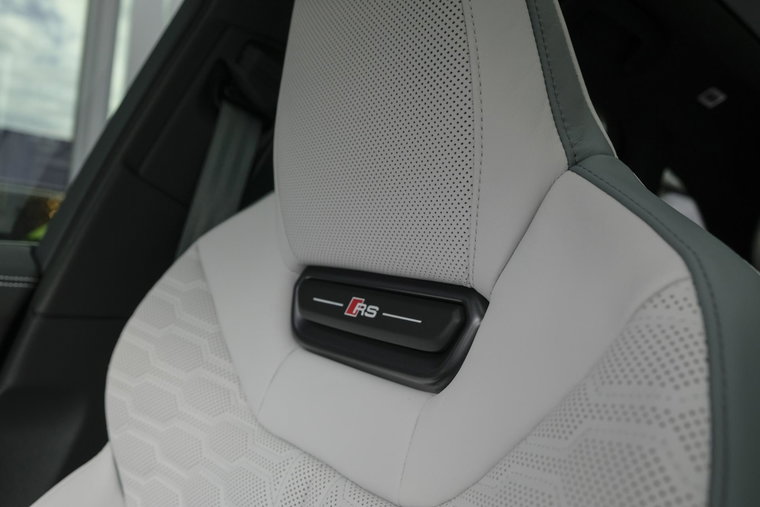 Vehicle Image 42