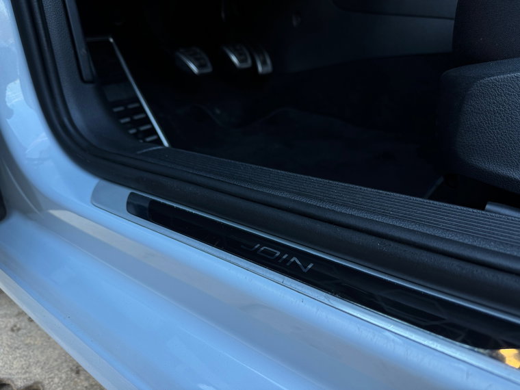 Vehicle Image 36