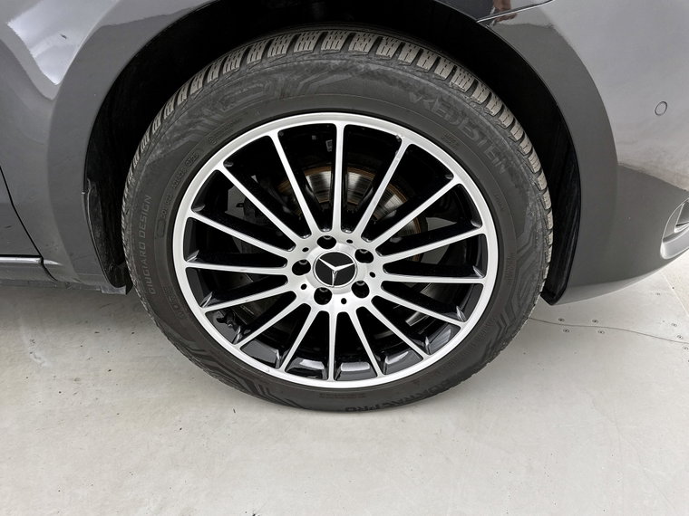 Vehicle Image 37