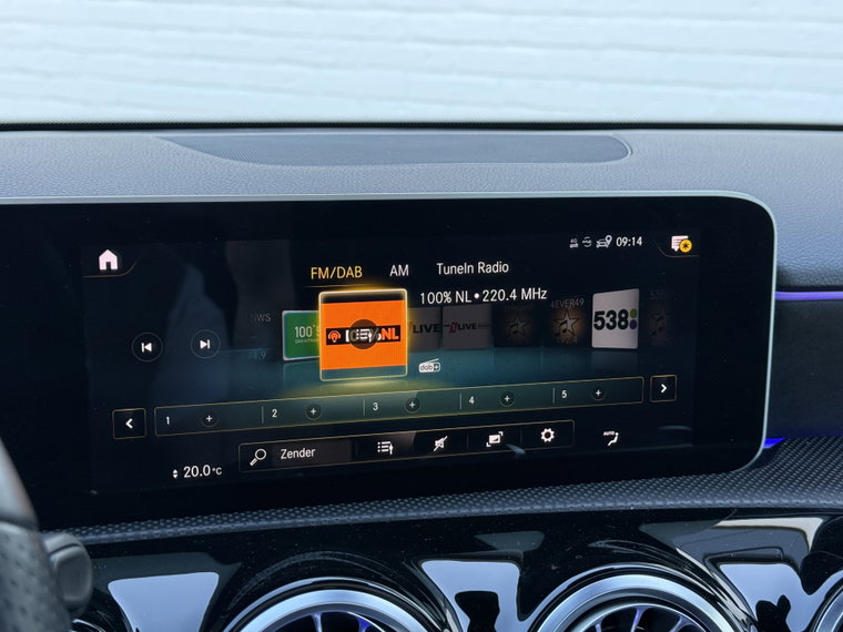 Vehicle Image 22