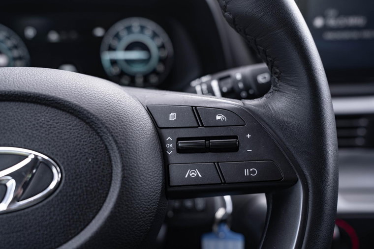Vehicle Image 23