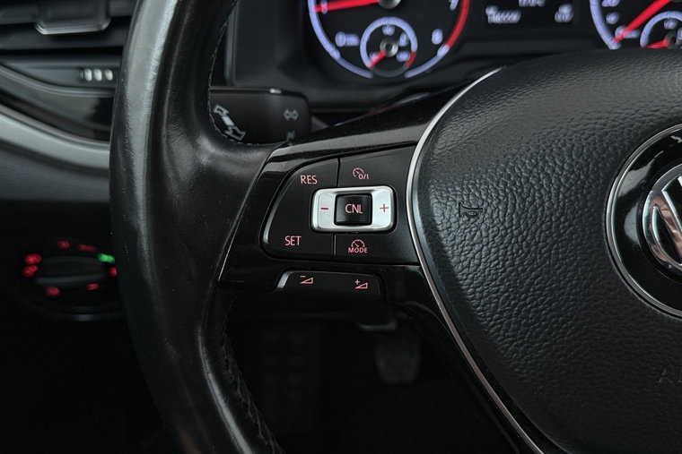 Vehicle Image 28