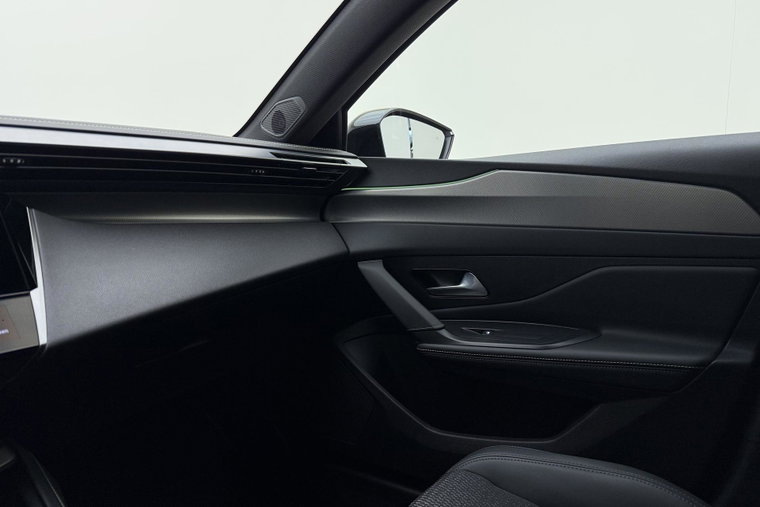 Vehicle Image 37