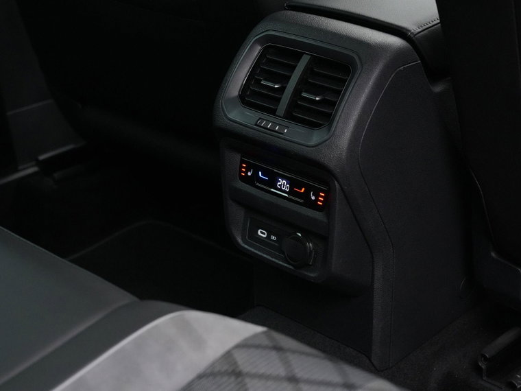 Vehicle Image 39
