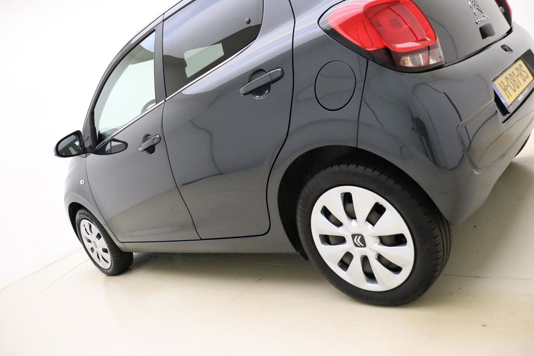 Vehicle Image 15