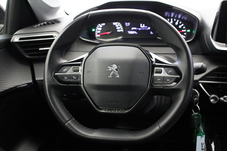 Vehicle Image 22