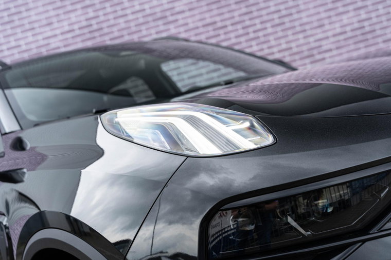Vehicle Image 7