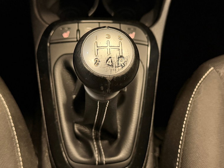 Vehicle Image 27
