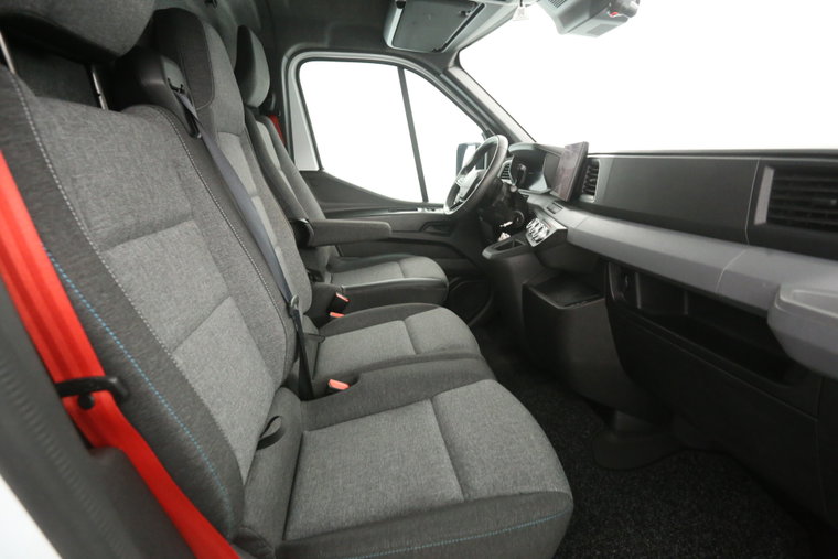 Vehicle Image 25