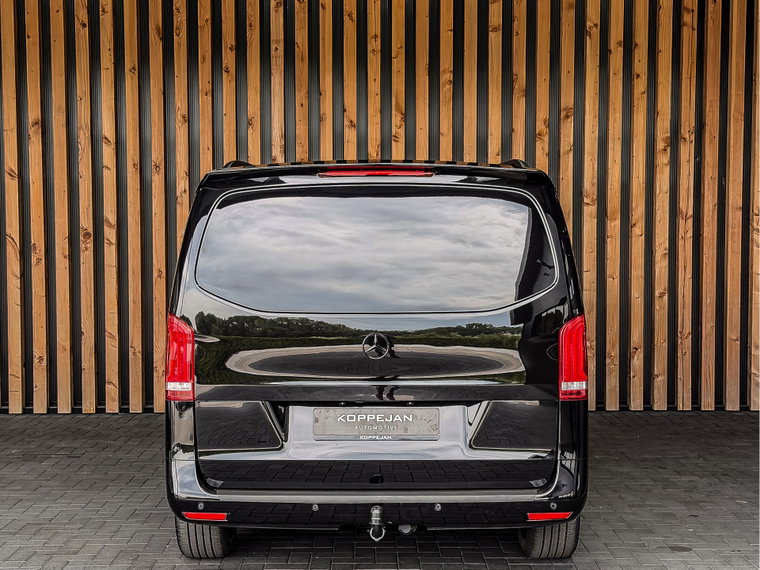 Vehicle Image 28