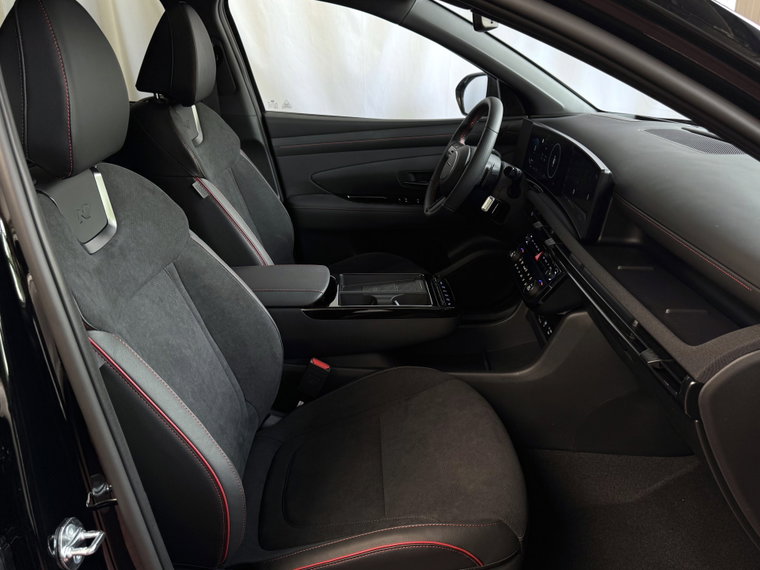 Vehicle Image 38