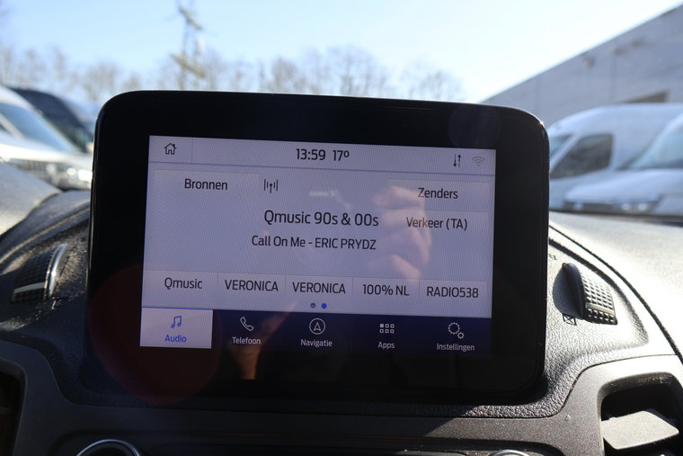 Vehicle Image 21