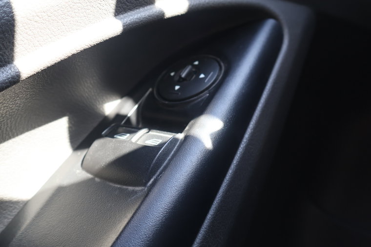 Vehicle Image 35
