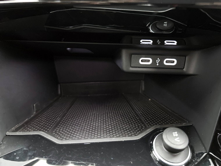 Vehicle Image 33