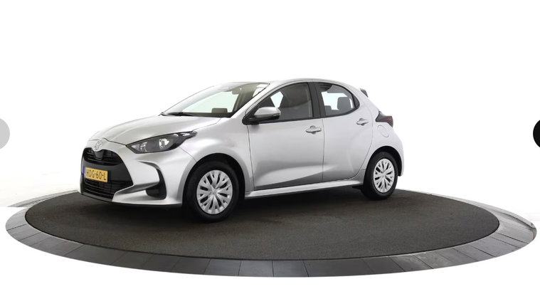 Vehicle Image 9