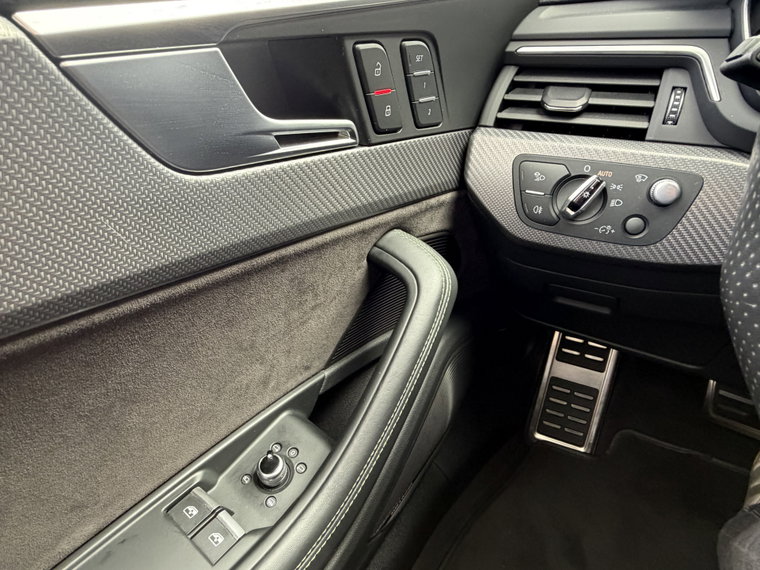 Vehicle Image 33