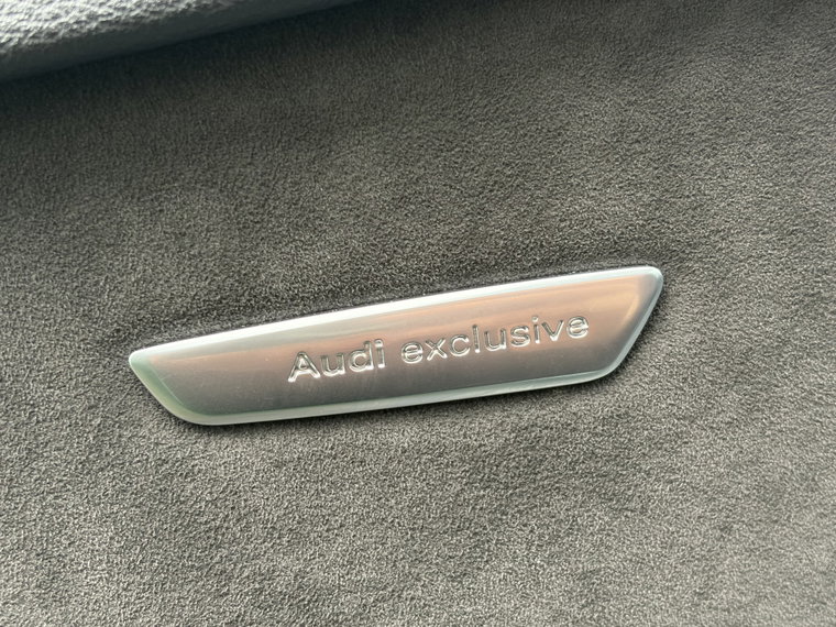 Vehicle Image 34