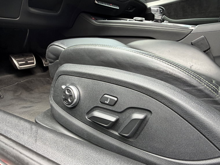 Vehicle Image 36