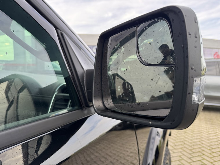 Vehicle Image 26