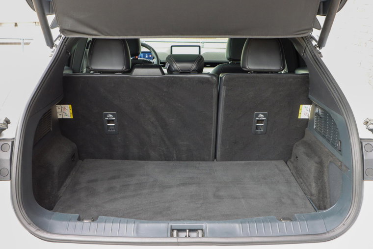Vehicle Image 16