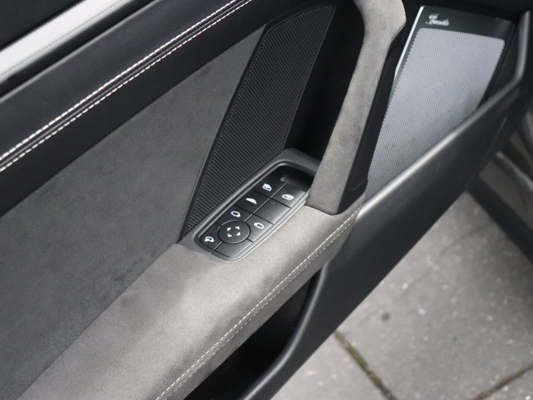 Vehicle Image 23