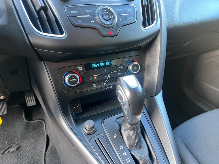 Vehicle Image 28