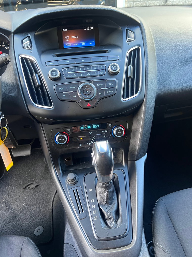 Vehicle Image 34