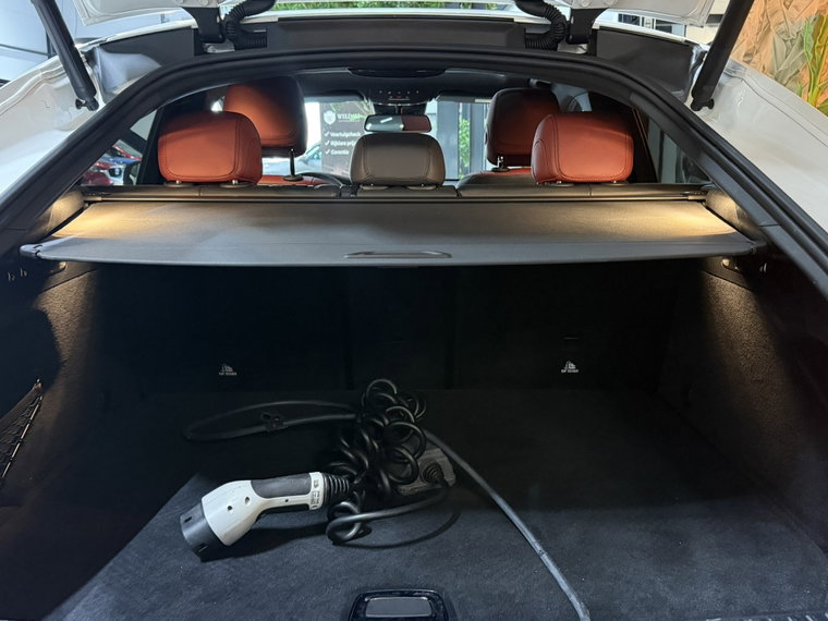 Vehicle Image 43