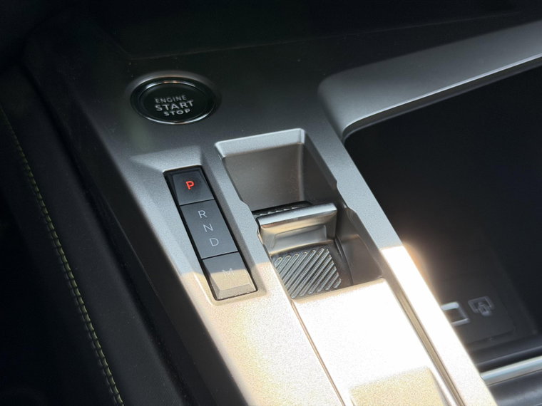 Vehicle Image 35