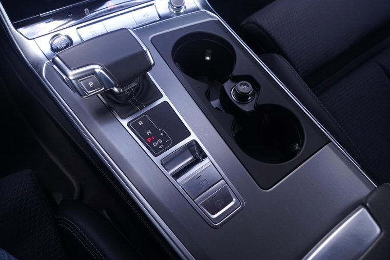 Vehicle Image 30