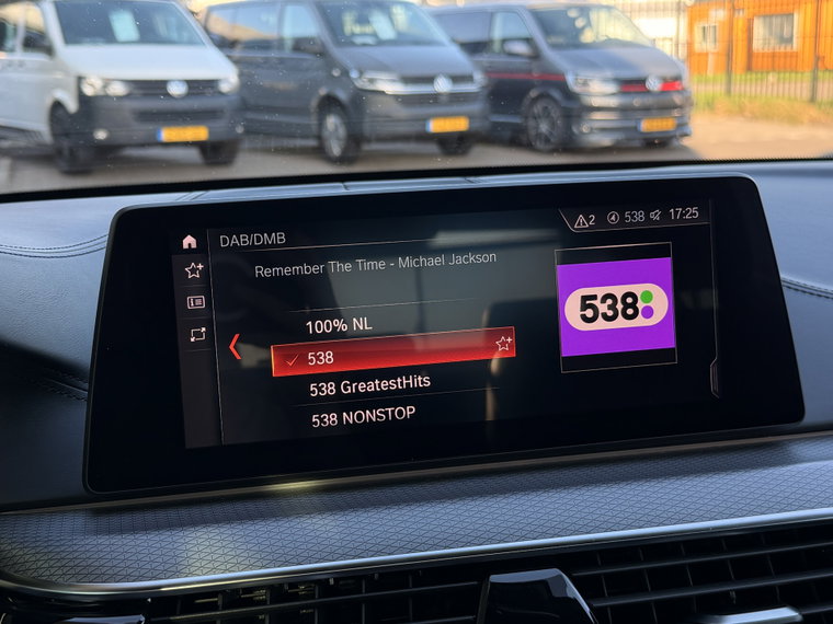 Vehicle Image 37