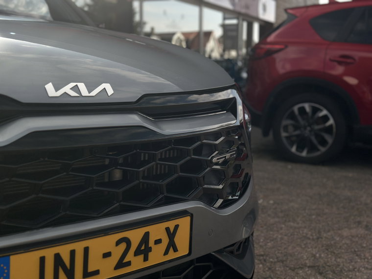 Vehicle Image 52